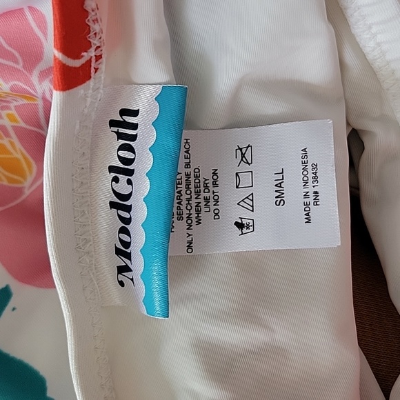 SALE ModCloth Siena Floral Front Tie Bust One Piece Cut Out Waist Swimsuit S - Picture 10 of 13